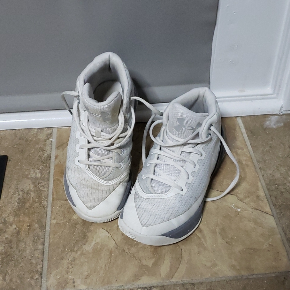 Boy's Under Armour Currys